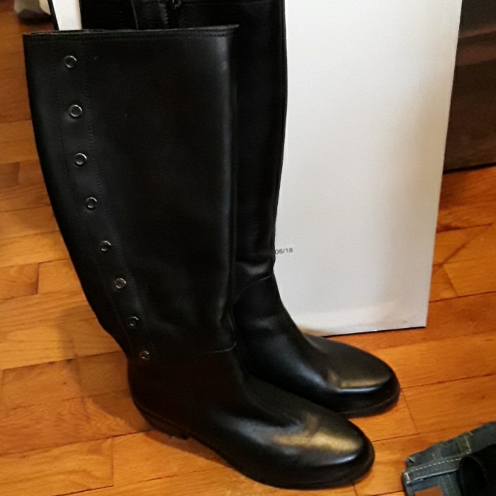 Ladies black boots vaneli 8m